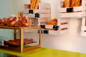 Despacho de pan Y café Nicolas Salas image