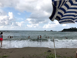 Foto von Kaynarca Strand mit eine gerade küstenlinie