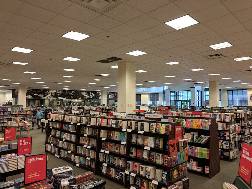 Book Store «Barnes & Noble», reviews and photos, 20600 N Rand Rd, Deer Park, IL 60010, USA