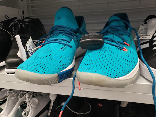 Clothing Store «Ross Dress for Less», reviews and photos, 2113 N Prospect Ave, Champaign, IL 61822, USA