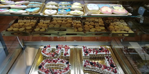 Pastelería Sixto Serrano en Pinos Puente, Granada