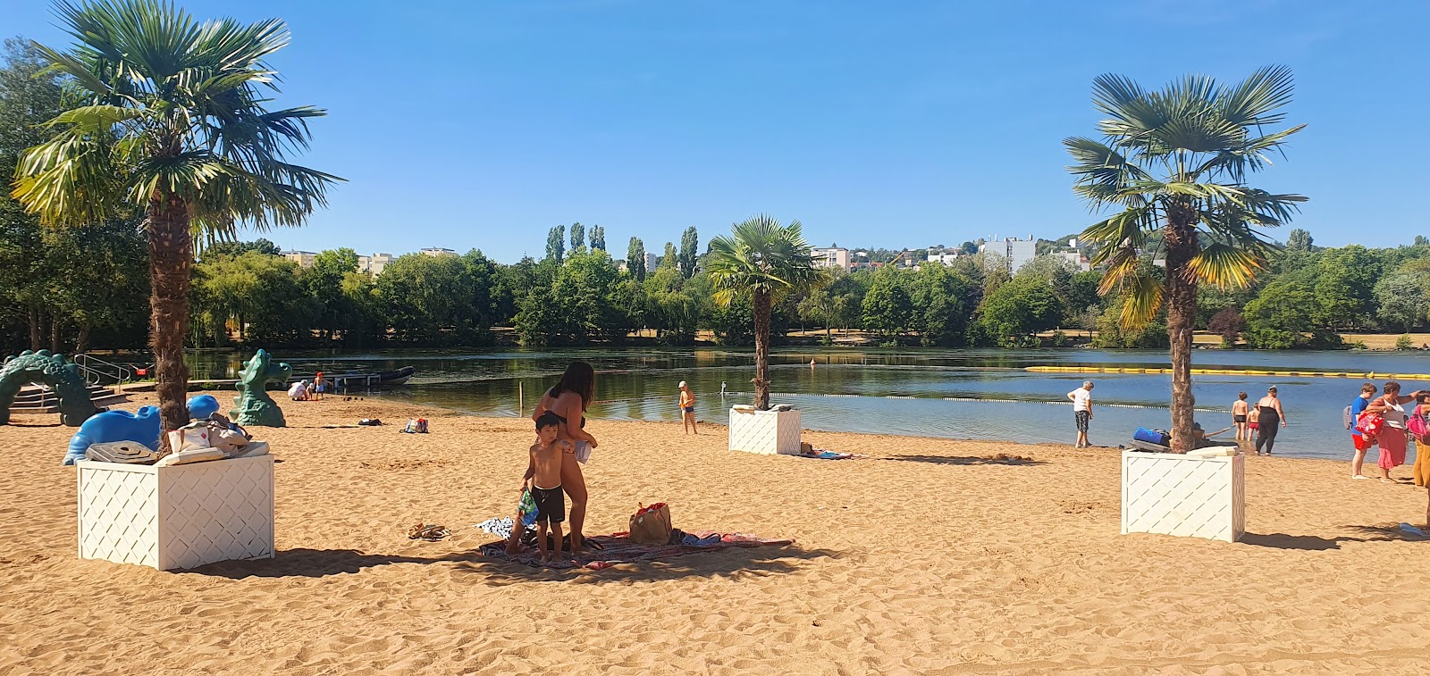 Dijon Plajı'in fotoğrafı çok temiz temizlik seviyesi ile
