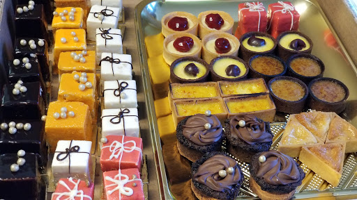 Miel Bon Bons I Fine Chocolate & Macarons l Extraordinary Desserts