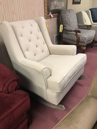 Furniture Store «Schmitt Furniture», reviews and photos, 101 E Main St, New Albany, IN 47150, USA