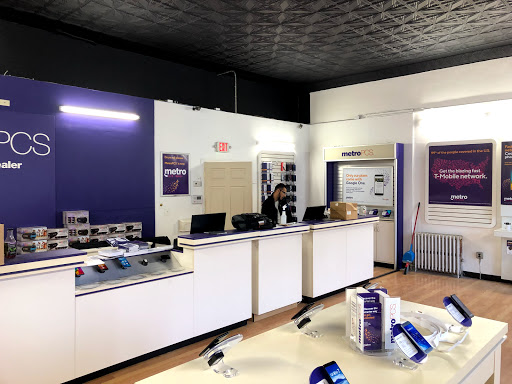Cell Phone Store «MetroPCS Sheppard Electronics», reviews and photos, 4841 Belair Rd, Baltimore, MD 21206, USA