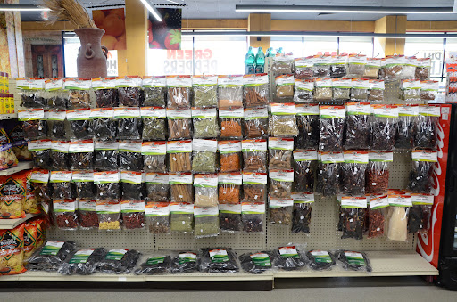 Fruit and Vegetable Store «Harvest Fresh Market», reviews and photos, 100 E Rand Rd, Arlington Heights, IL 60004, USA