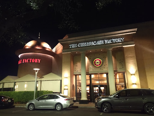Restaurant «The Cheesecake Factory», reviews and photos, 2402 East Camelback, Phoenix, AZ 85016, USA