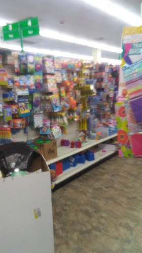 Dollar Store «Dollar Tree», reviews and photos, 7001 Cermak Rd, Berwyn, IL 60402, USA