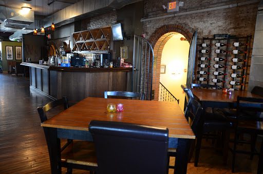 Wine Bar «Wine-Nutz», reviews and photos, 208 W 2nd St, Muscatine, IA 52761, USA