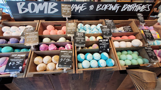 Cosmetics Store «LUSH», reviews and photos, 4813 River City Dr, Jacksonville, FL 32246, USA