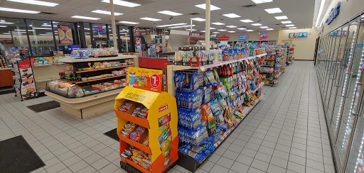 Convenience Store «Mega Holiday Stationstore», reviews and photos, 2806 Golf Rd, Eau Claire, WI 54701, USA
