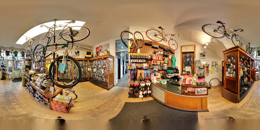 Bicycle Store «Roscoe Village Bikes», reviews and photos, 2016 W Roscoe St, Chicago, IL 60657, USA