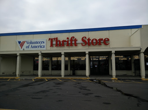 Thrift Store «Volunteers of America Thrift Store», reviews and photos, 1135 N Belsay Rd, Burton, MI 48509, USA