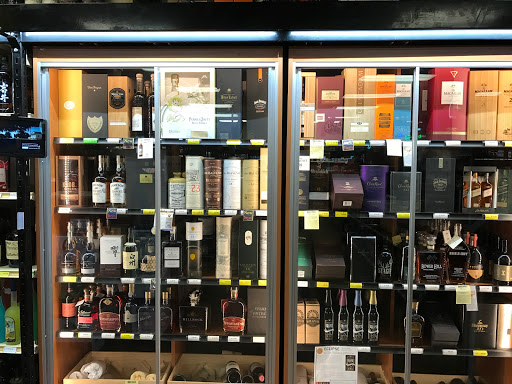 Liquor Store «Buy Rite Liquor of Milltown/NjWineGallery», reviews and photos, 310 Ryders Ln, Milltown, NJ 08850, USA