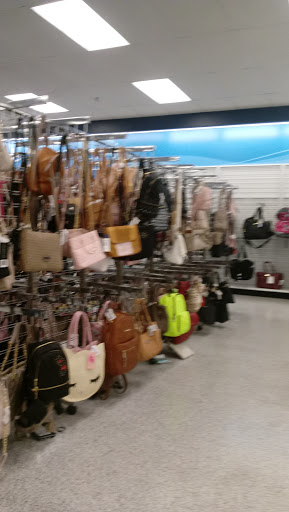 Clothing Store «Ross Dress for Less», reviews and photos, 2604 W Loop 340, Waco, TX 76711, USA