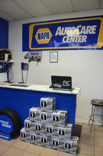 Auto Repair Shop «Top Notch Auto & More», reviews and photos, 930 Pyott Rd #105, Crystal Lake, IL 60014, USA