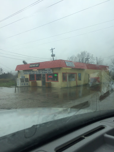Convenience Store «Freeport Grocery», reviews and photos, 131 E 5th St, Freeport, TX 77541, USA