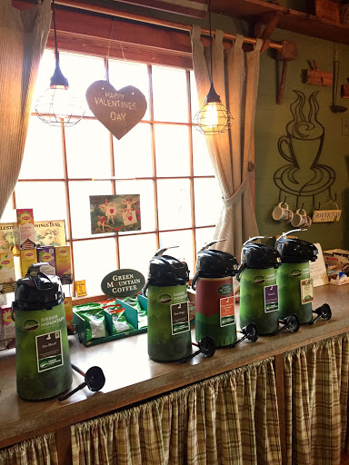 Grocery Store «Riverton General Store», reviews and photos, 2 Main St, Barkhamsted, CT 06063, USA