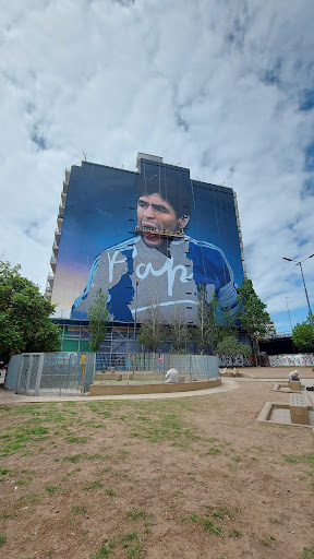 Mural Diego Maradona de RON Muralista