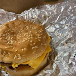 Photo n° 2 de l'avis de Edoardo.i fait le 17/03/2024 à 20:14 pour Five Guys Chaussée d'Antin à Paris