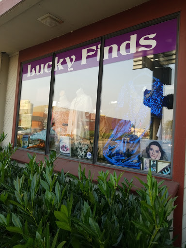 Thrift Store «Lucky Finds Thrift & Gift», reviews and photos, 619 E Hancock St, Newberg, OR 97132, USA