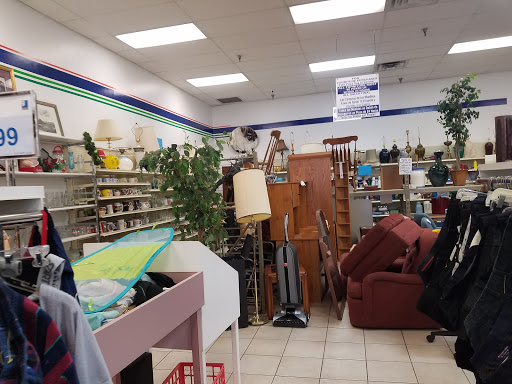 Thrift Store «Goodwill Industries of Greater Nebraska Retail Store/Donation Center», reviews and photos, 2223 N Webb Rd, Grand Island, NE 68803, USA