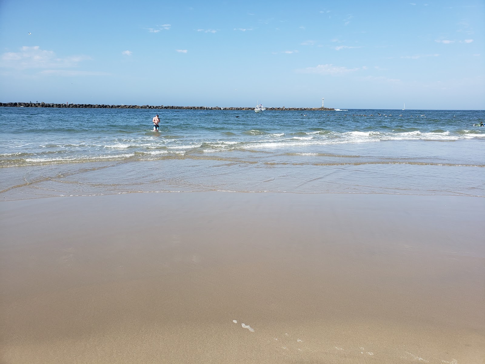 Silver Strand Beach的照片 带有长直海岸