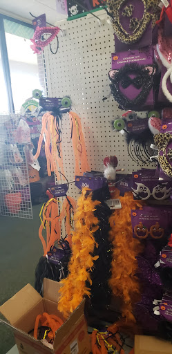 Dollar Store «Dollar Tree», reviews and photos, 823 N Broad St, Middletown, DE 19709, USA