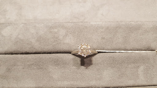 Jewelry Store «Tiffany & Co.», reviews and photos, 2223 N Westshore Blvd, Tampa, FL 33607, USA