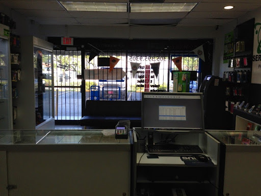 Cell Phone Store «Cell Phones Universe», reviews and photos, 1800 Palm Ave, Hialeah, FL 33010, USA
