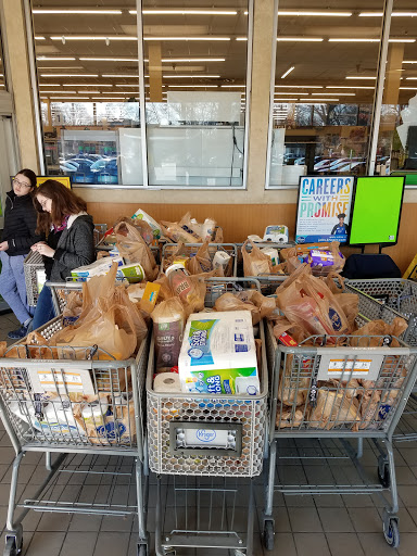 Grocery Store «Kroger», reviews and photos, 4211 S 3rd St, Louisville, KY 40214, USA