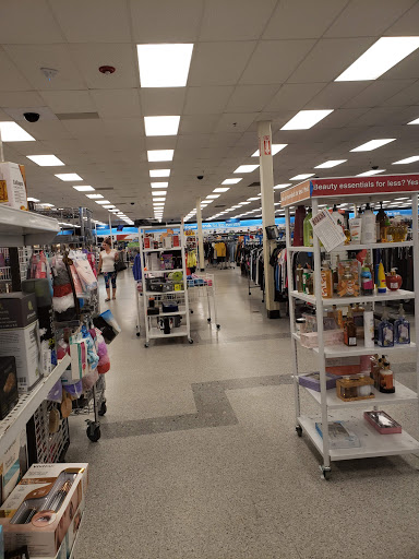 Clothing Store «Ross Dress for Less», reviews and photos, 419 E 23rd St, Panama City, FL 32405, USA