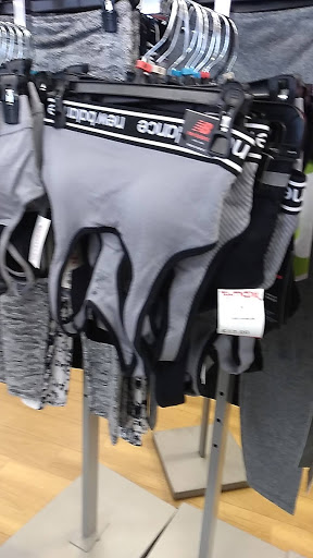 Department Store «T.J. Maxx», reviews and photos, 14651 Ventura Blvd, Sherman Oaks, CA 91403, USA