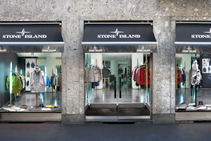 Stone Island Store image