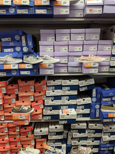 Shoe Store «Rack Room Shoes», reviews and photos, 18700 Limestone Commercial Dr, Pflugerville, TX 78660, USA