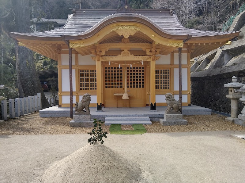 諏訪神社(萩谷)