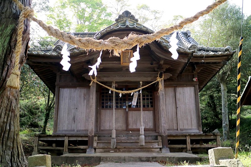 八幡白山神社