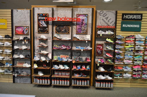 Shoe Store «Reyers Shoe Store», reviews and photos, 40 S Water Ave, Sharon, PA 16146, USA