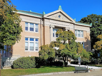 Middleborough Public Library