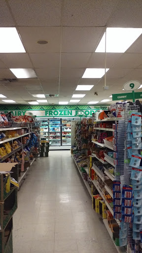 Dollar Store «Dollar Tree», reviews and photos, 1100 Chester Pike, Sharon Hill, PA 19079, USA