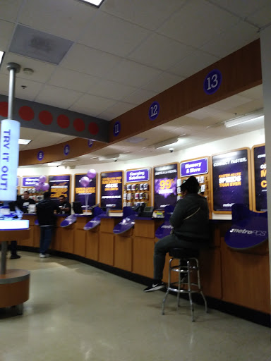 Cell Phone Store «MetroPCS Corporate Store», reviews and photos, 68 Rio Rancho Rd, Pomona, CA 91766, USA