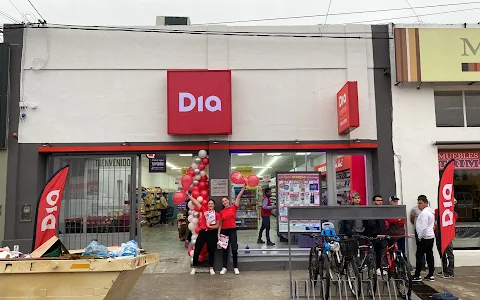 Supermarket DIA - San Salvador image