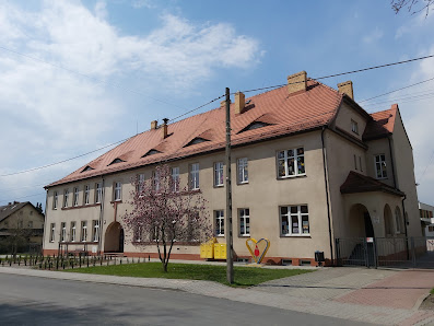 Szkoła Podstawowa Nr 2 im. Jadwigi Śląskiej w Pszczynie Katowicka 47, 43-200 Pszczyna, Polska