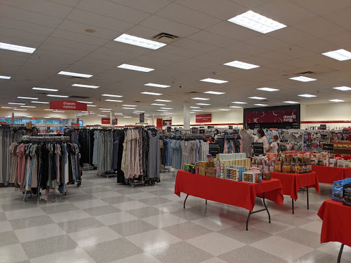 Department Store «T.J. Maxx», reviews and photos, 1650 Miami Gardens Dr, North Miami Beach, FL 33179, USA