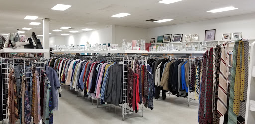 Thrift Store «Neighborhood Thrift Store Distribution Center», reviews and photos, 353 E Olive Ave, Fresno, CA 93728, USA