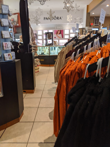 Florist «Crimson Ridge Florist Rockford», reviews and photos, 735 N Perryville Rd, Rockford, IL 61107, USA