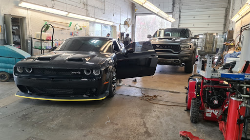 Car Dealer «Falls Chrysler Jeep Dodge», reviews and photos, 4100 State Rd, Cuyahoga Falls, OH 44223, USA