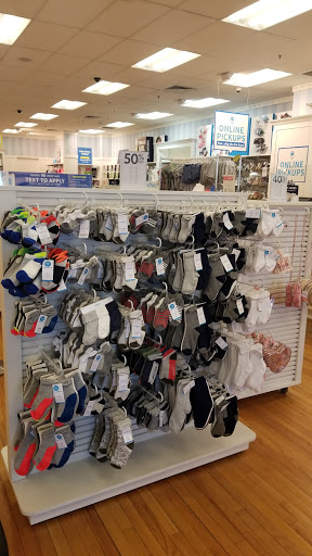 Shopping Mall «Lake Success Shopping Center», reviews and photos, 1526 Union Tpke, New Hyde Park, NY 11040, USA