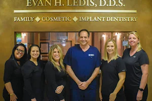 Ledis Cosmetic Dentist & Family Dentist Lake Worth image