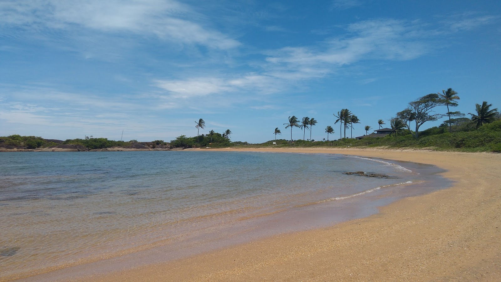 Foto de Tres playas de Guarapari zona salvaje